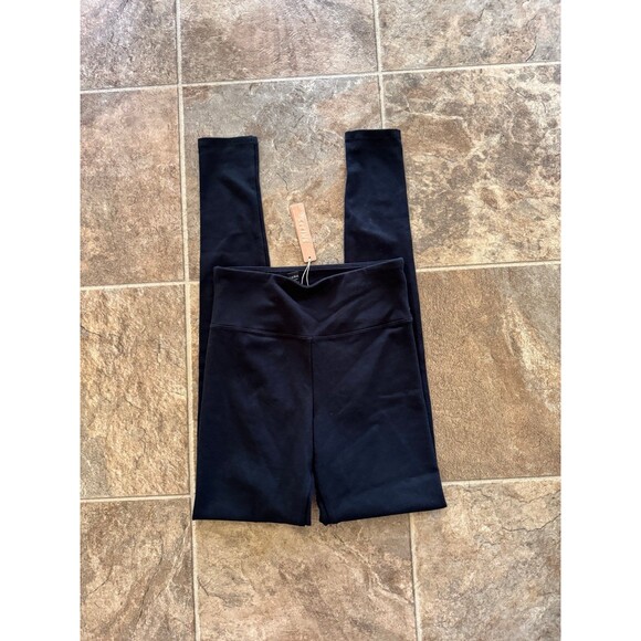 Skims Outdoor High Waist Leggings Onyx Size XS - Picture 1 of 8
